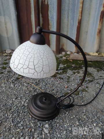 ретро настолна лампа