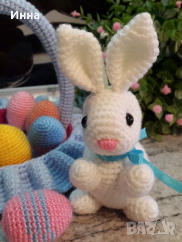 Великденски подаръци. Зайчето +7 яйцата в кошницата. Плетена играчка. Ръчно изработени.