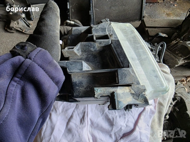 Десен фар за Ауди а4 б5, снимка 2 - Части - 52355661