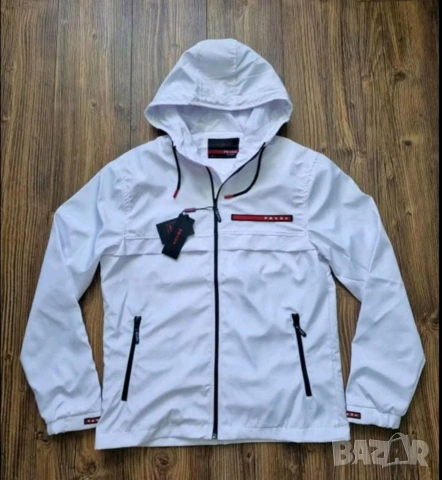 Страхотно мъжко яке ветровка PRADA размер S и L