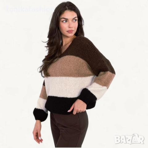 Обемен мек пуловер , снимка 2 - Блузи с дълъг ръкав и пуловери - 52290857