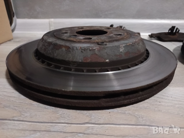 Предни и Задни дискове и накладки Mercedes ML GL R класа, снимка 3 - Части - 51477016