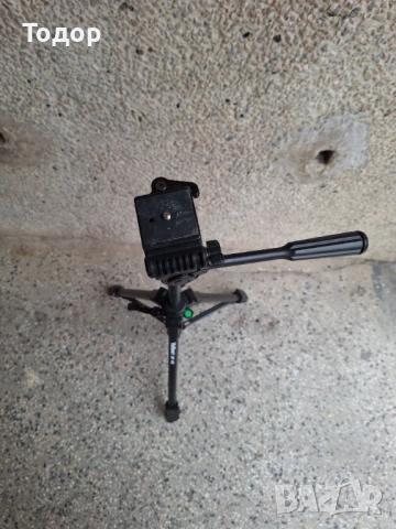 Тринога статив , снимка 4 - Чанти, стативи, аксесоари - 53316595