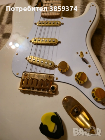 Електрическа китара Custom Squier Affinity Stratocaster, снимка 4 - Китари - 52202893