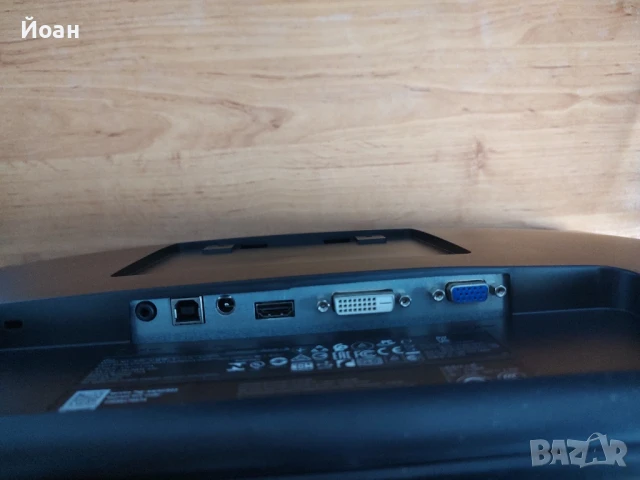 Touch screen монитор DELL S2240T, снимка 2 - Монитори - 50581457