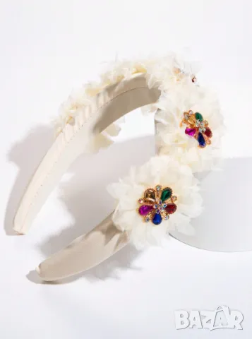 Елегантна диадема с тюл и камъни в кремав цвят, снимка 2 - Аксесоари за коса - 50384357