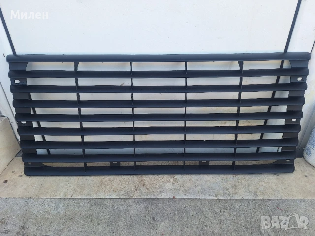 Декоративна Решетка Пред Радиатора Land Rover Defender 2007-2014 Година Ланд Ровър Дефендър, снимка 4 - Части - 50914509
