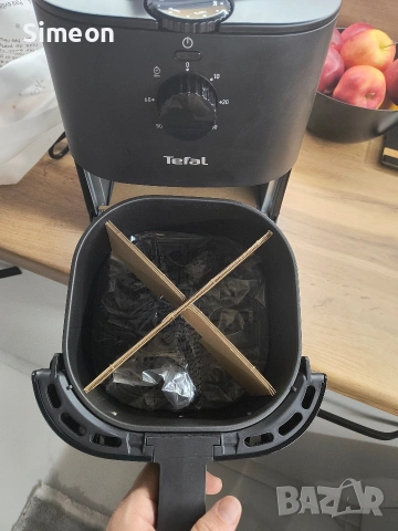 Фритюрник с горещ въздух серия LF16-P 1430W черен 3.5л. Tefal , снимка 2 - Фритюрници - 53047864