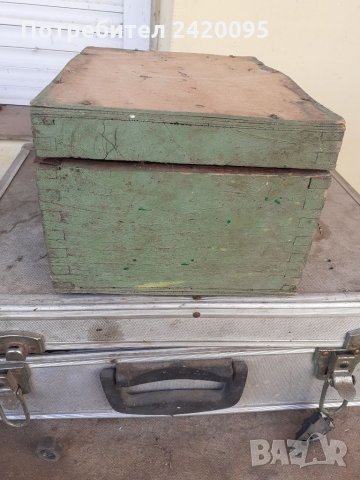 Малко дървено куфарче-10лв, снимка 3 - Други ценни предмети - 33206704