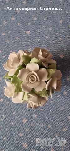 Чудесен малък порцеланов букет Roayal Albert

, снимка 4 - Антикварни и старинни предмети - 48549764