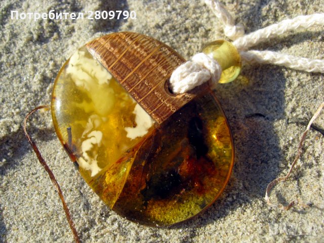 Ръчно изработена висулка от кехлибар, повдигаща настроението / Handmade amber pendant, uplifting, снимка 4 - Колиета, медальони, синджири - 33491485