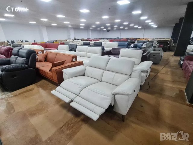 Светло сив кремав кожен диван двойка с ел релаксиращ механизъм, снимка 11 - Дивани и мека мебел - 39964126