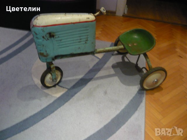Търся/Купувам такива детски коли с педали, снимка 1 - Колекции - 18691268