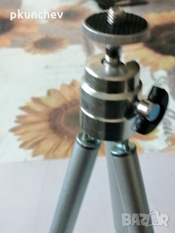 Малък, сгъваем статив за фотоапарат или камера , снимка 4 - Чанти, стативи, аксесоари - 27308053