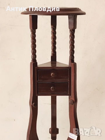 Дървен цветарник с чекмеджета, снимка 3 - Маси - 51655772