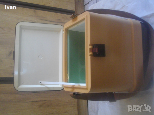 12V-Авто Хладилник Хладилна Чанта-Голям-Масивен-URSS-Отличен-Старо Качество-5м Кабел Авто-12 Волта, снимка 9 - Друга електроника - 44908323