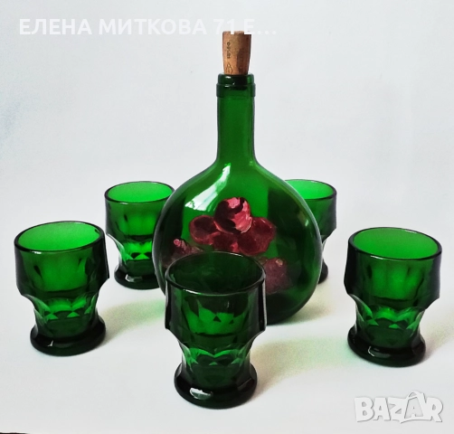 Масивен италиански сервиз от изумруденозелено стъкло, снимка 11 - Сервизи - 52777336