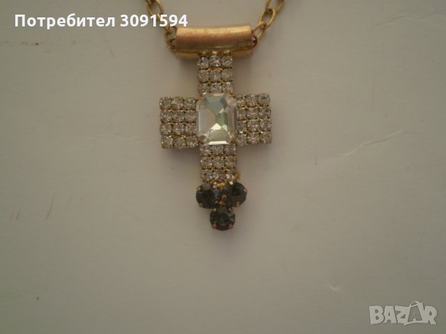 Медальон кръст жълт метал с бяла и синя инкрустация, снимка 4 - Други ценни предмети - 34730471