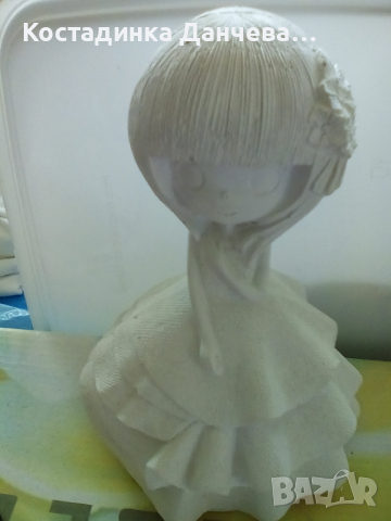 Гипсови фигурки-момиче