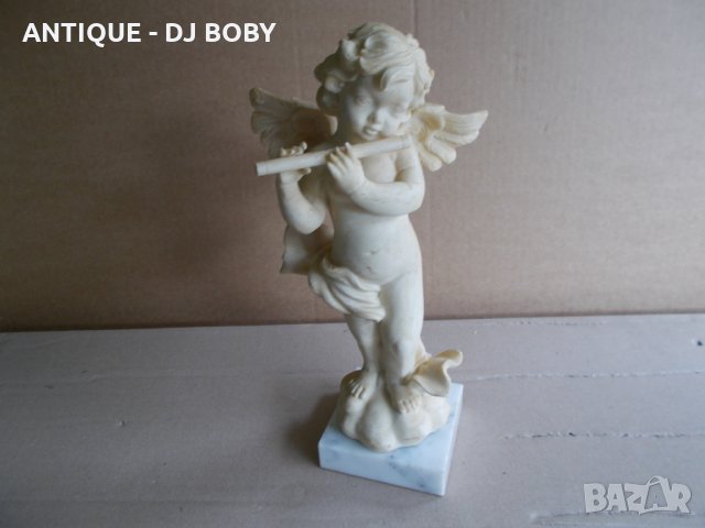 Статуетка на Ангелче с флейта 