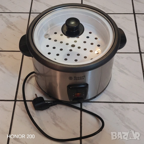 Оризоварка,тенджера за варене на ориз Russell Hobbs 1.8 L. 
