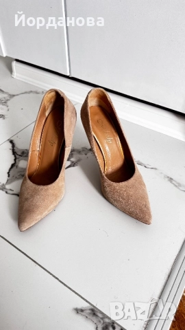 Обувки от естествен велур бежови, снимка 5 - Дамски обувки на ток - 51785717