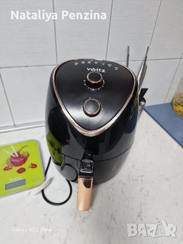 Фритюрник с горещ въздух Voltz V51980I, 1400W, 4.5 l, 80-200 C, Таймер, снимка 2 - Фритюрници - 50767580