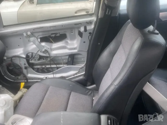 Мерцедес Ц класа W203 Кожен салон Авангард КОМБИ ФЕЙСЛИФТ, снимка 6 - Части - 47972439
