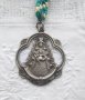 Старинен религиозен медальон Дева Мария с младенец, снимка 1