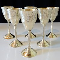 Английски бронзови чаши,гравирани. , снимка 1 - Антикварни и старинни предмети - 32667080