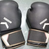 Боксови ръкавици  Outshock 16 oz Boxhandschuhe neuwertig, снимка 1 - Спортна екипировка - 40801092