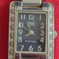Елегантен модел дамски часовник  Q/Q QUARTZ WATER REZIST много красив стилен 18212, снимка 3 - Дамски - 37455842