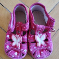Детски сандали номер 19, снимка 1 - Детски сандали и чехли - 38250013