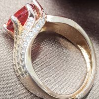 Луксозен пръстен с мойсенит, снимка 5 - Пръстени - 43710539
