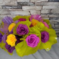 Букетчета рози от креп хартия!!, снимка 6 - Изкуствени цветя - 43582215
