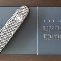 Victorinox Pioneer X Alox Limited Edition 2022, снимка 4 - Ножове - 39064857