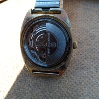 Часовник PARIFLEX AUTOMATIC, снимка 3 - Антикварни и старинни предмети - 43366376
