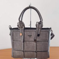 Guess дамска чанта код 111, снимка 1 - Чанти - 39309640