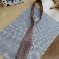 дизайнерска вратовръзка от Милано, снимка 1 - Други - 39600022