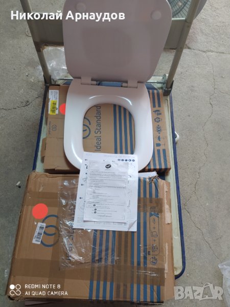 Ултратънка тоалетна седалка IDEAL STANDARD , снимка 1