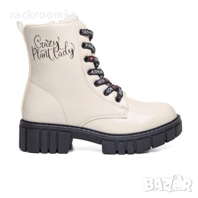 Топли детски боти с непромукаем външен лачен материал изключително атрактивен и красив модел , снимка 1