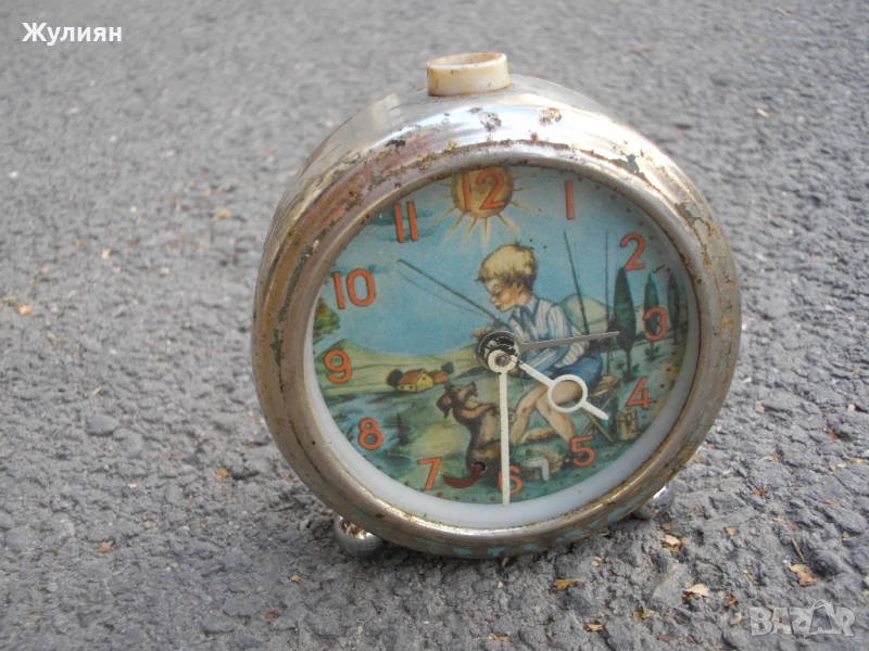 КОЛЕКЦИОНЕРСКИ АНИМИРАН БУДИЛНИК VICTORIA , снимка 1