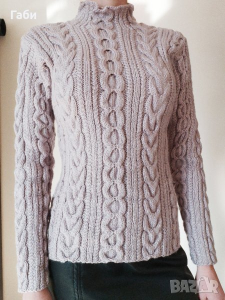 Ръчно плетен пуловер с аранови елементи, снимка 1
