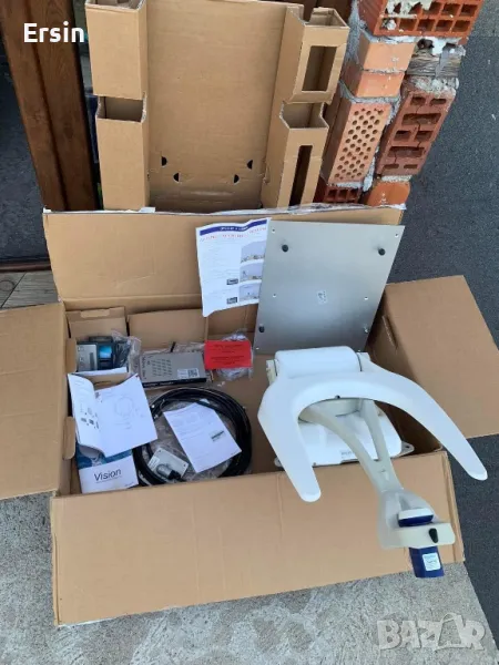 Цифрова сателитна антена Oyster V Vision 85 Skew цена 3.300 лева, снимка 1