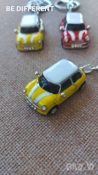 Ключодържател мини кола жълта, снимка 1