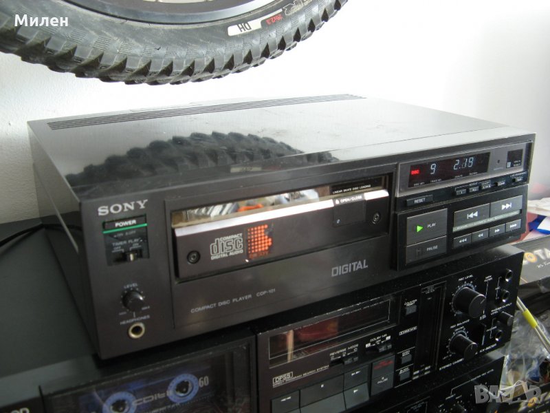 Sony CDP-101 - първият домашен CD плейър, снимка 1