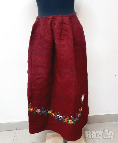 Етно червена вълнена престилка, част от носия(16.3), снимка 2 - Антикварни и старинни предмети - 43689107