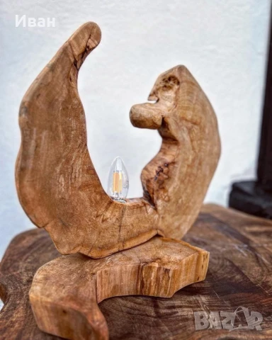 Ръчно изработена нощна лампа от Орех, снимка 2 - Декорация за дома - 51152678