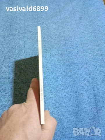 Зорница Иванова - Хроники на сходствата , снимка 2 - Българска литература - 53298183