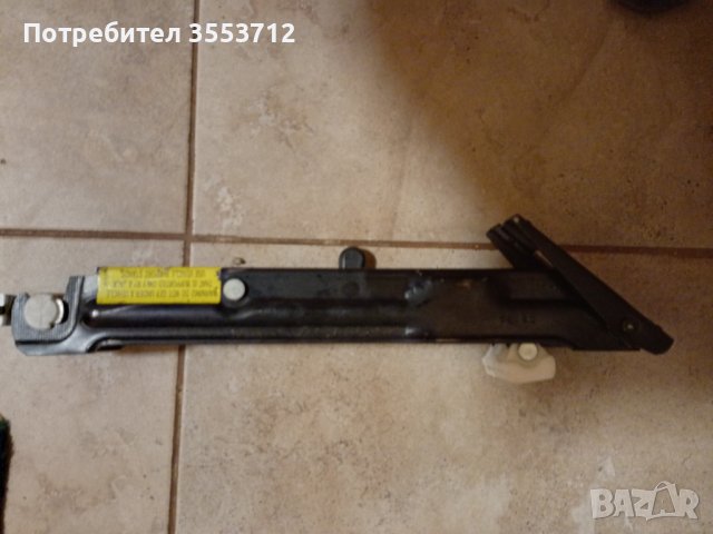 Оригинален крик за Mercedes ML W164, снимка 3 - Аксесоари и консумативи - 43256012